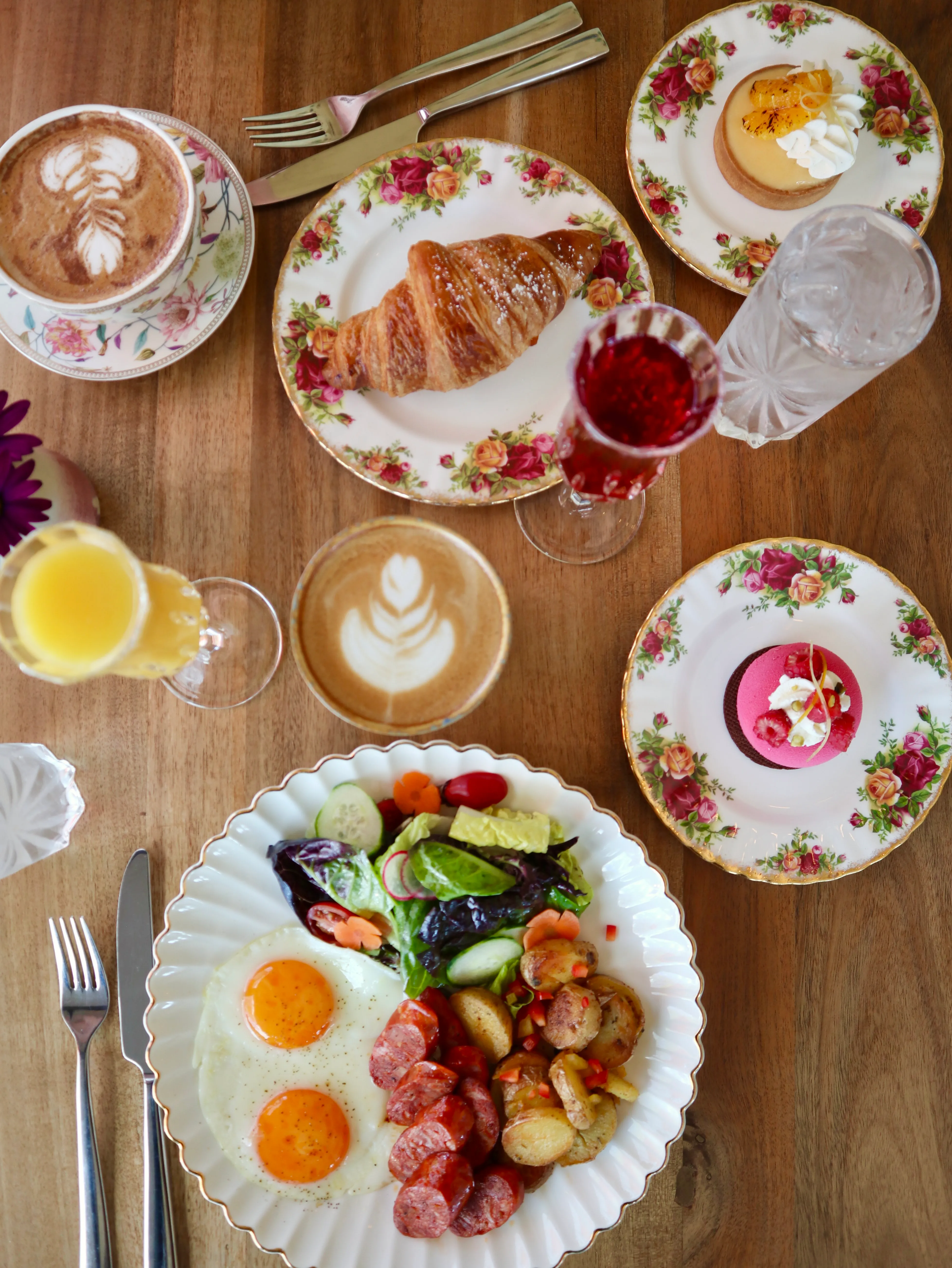 Liv Café & Bistro